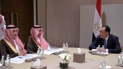 رئيس الوزراء يلتقي وزير الصناعة والثروة المعدنية السعودي