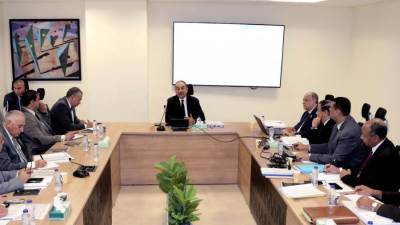 وزير قطاع الأعمال العام يتابع مؤشرات أداء شركات القابضة المعدنية