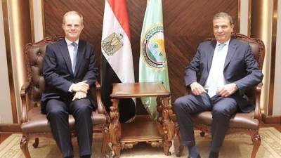 وزير الزراعة يبحث أوجه التعاون مع سفير بريطانيا بالقاهرة