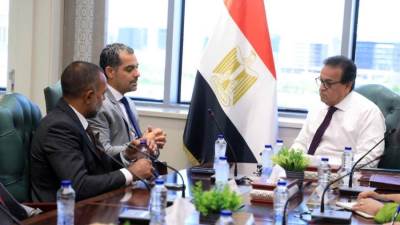 وزير الصحة يلتقي رؤساء مجلس إدارات الشركات التابعة لمجموعة «فارما جروب»