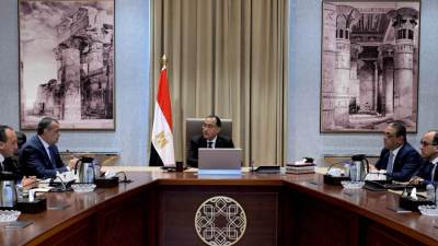 رئيس الوزراء يتابع مع وزير الدولة للإنتاج الحربي عددا من ملفات العمل