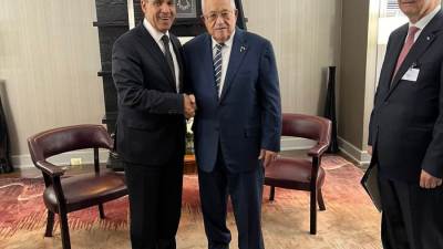 وزير الخارجية والهجرة يلتقي الرئيس الفلسطيني 