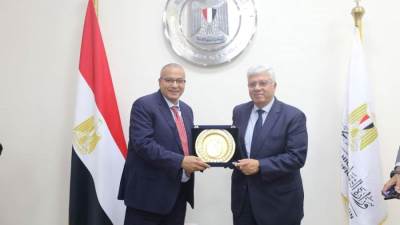 وزير التعليم العالي يكرم معهد النيل العالي للهندسة والتكنولوجيا بالمنصورة