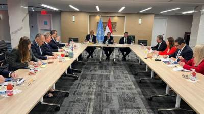 وزير الخارجية والهجرة يعقد اجتماعاً مع وزيرى خارجية اليونان وقبرص