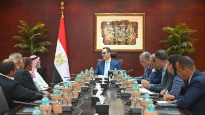 وزير الاستثمار يلتقي رئيس مجموعة عبد المحسن الحكير القابضة