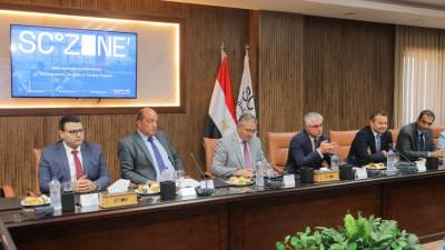 رئيس اقتصادية قناة السويس يلتقي وفد من السفارة الأمريكية