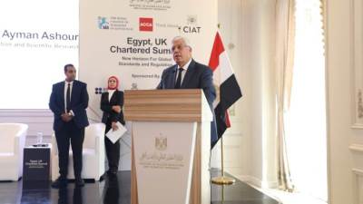 وزير التعليم العالى يشهد توقيع عقود لفتح مكاتب هيئات التصنيف والتسجيل البريطانية