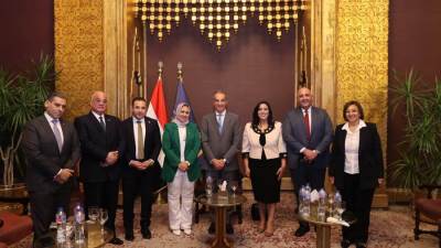 وزير الاتصالات يستعرض استراتيجية مصر الرقمية والأجندة التشريعية للوزارة