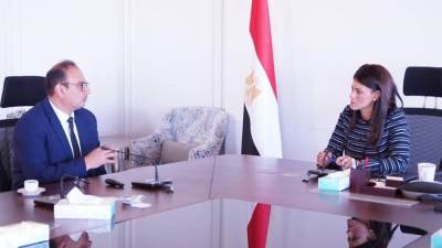 المشاط ي تتابع جهود مركز البنية المعلوماتية لمنظومة التخطيط المصرية