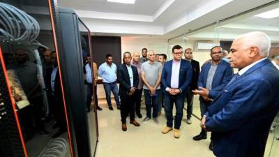 وزير الإسكان يتابع إجراءات تطبيق خطة التحول الرقمى بمدينة أسوان الجديدة