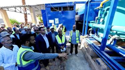 وزير الإسكان يتابع سير العمل بمحطة مياه خور أبو سبيرة بغرب أسوان