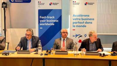 رئيس اقتصادية قناة السويس يشارك بمنتدى الأعمال المصري بمارسيليا