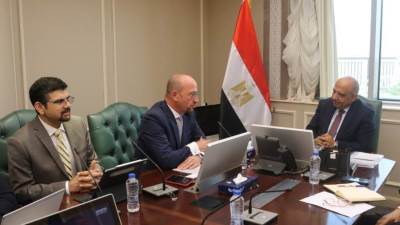 وزير الكهرباء يبحث مع "سيمنس انيرجى "سبل دعم التعاون والشراكة