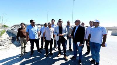 وزير الإسكان يتفقد أعمال التطوير الجارى والمخطط تنفيذها بمركز مارينا العلمين السياحى