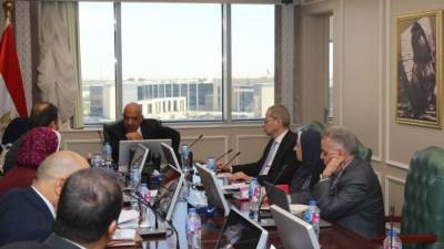 وزير الكهرباء: إعادة هيكلة الشركة المصرية كمشغل مستقل لمنظومة نقل الكهرباء