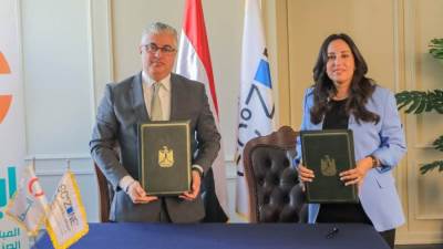 اقتصادية قناة السويس وابدأ توقعان بروتوكول تعاون لدعم الاستثمار وتوطين الصناعة