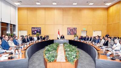 وزير الإسكان يتابع موقف تنفيذ وحدات سكن لكل المصريين بعدد من المحافظات