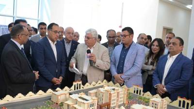 رئيس الوزراء يتفقد جامعة طيبة التكنولوجية