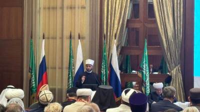 وزير الأوقاف يلقي الكلمة الافتتاحية في القمة الدينية العالمية في سانت بطرسبورج