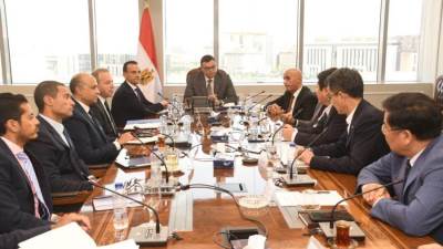 وزير الإسكان يتابع مع مجموعة "CSCEC" الصينية موقف المشروعات المشتركة