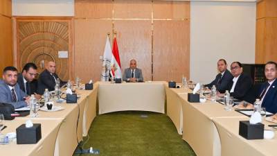وزير الري يتابع أعمال قطاع تطوير وحماية نهر النيل وفرعيه