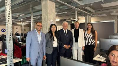 وزير التعليم العالي يزور "مدرسة 42" الفرنسية