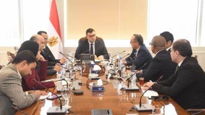 وزير الإسكان يبحث مع أسطورة العقارات في اليابان سبل التعاون