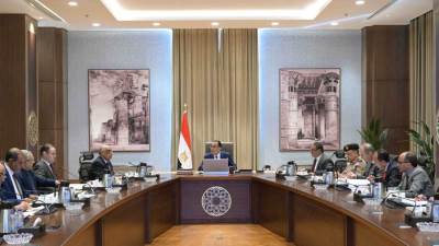 رئيس الوزراء يترأس اجتماع اللجنة الرئيسية لتقنين أوضاع الكنائس