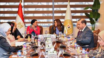 وزيرتا التنمية المحلية والبيئة تناقشان الموقف التنفيذي بمبادرة 100 مليون شجرة