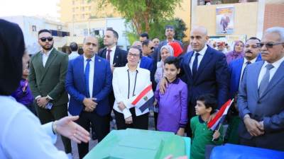 وزيرا البيئة والتعليم يطلقان مبادرة تشجير وفصل المخلفات بالمدارس المصرية
