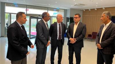 وزير الإسكان يزور المنطقة الصناعية بولاية كوجالى التركية