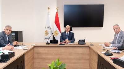 وزير الري تابع موقف المشروعات التنموية وتحسين إدارة المياه السطحية