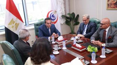 وزير الصحة يلتقي بالسفراء الجدد لبحث التعاون الصحي مع الدول المضيفة