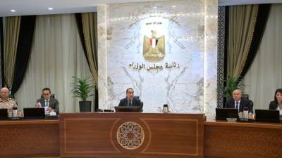رئيس الوزراء يوجه الوزراء وجميع المسئولين بالرد على ما يتم تداوله على وسائل التواصل الاجتماعى