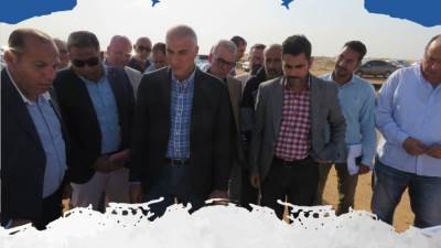 أمين غنيم ومرافقوه يتابعون سير العمل بالمشروعات القومية بمدينة العبور الجديدة 