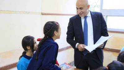 وزير التعليم يتابع انتظام العملية التعليمية في مدارس بإدارة الخصوص التعليمية