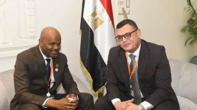 وزير الإسكان يلتقى مدير مؤسسة "Shelter AFRIQUE" التابعة لبنك التنمية الأفريقي