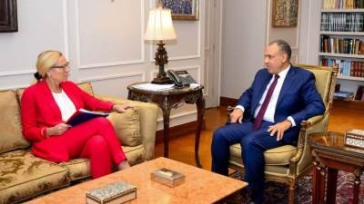 وزير الخارجية يستقبل كبيرة منسقي الأمم المتحدة للشئون الإنسانية