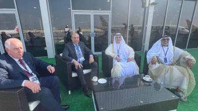 وزير الطيران المدني يطير إلى البحرين للمشاركة في معرض البحرين الدولي للطيران