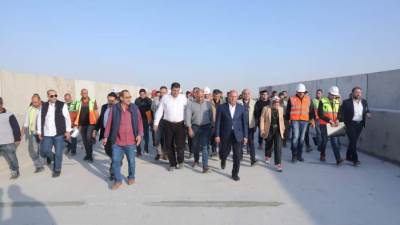 وزير النقل يتفقد مشروع الخط الأول من شبكة القطار الكهربائي السريع