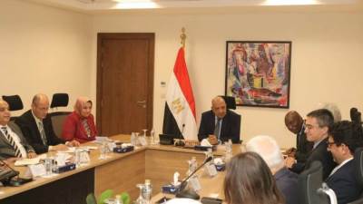 وزير الكهرباء يبحث مع وفد مؤسسة التمويل الدولية "iFC "سبل التعاون المشترك