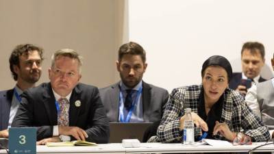 وزيرة البيئة ونظيرها الأسترالي يعقدان عدداً من اللقاءات مع مجموعات الدول النامية