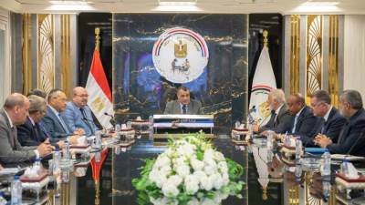 وزير الإنتاج الحربي يبحث أوجه التعاون مع شركة ZED العمانية