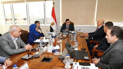 وزير الإسكان يتابع معدلات تسويق بعض مشروعات هيئة المجتمعات العمرانية