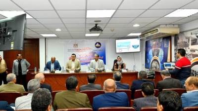 وزير الإسكان ومحافظ دمياط يتابعان موقف خدمات مياه الشرب والصرف الصحى بالمحافظة