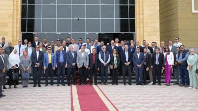 رئيس الوزراء يتفقد جامعة الوادي الجديد