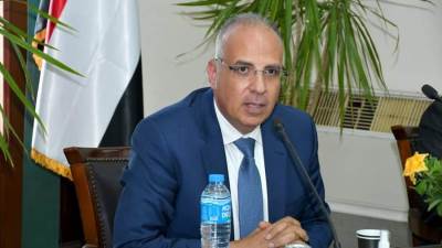 وزير الري تابع موقف حملة التوعية المائية "على القد"