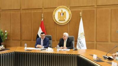 وزيرا التعليم العالي والإسكان يستعرضان موقف تنفيذ جامعتي العلمين الدولية والمنصورة الجديدة