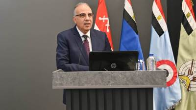 وزير الري يلتقى أعضاء دورة التمثيل الدبلوماسي العسكرى المصرى بالخارج