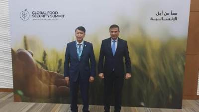 وزير الزراعة يبحث سبل التعاون مع مدير المنظمة الإسلامية للأمن الغذائي